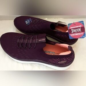 Skechers Deluxe Walker NEW!